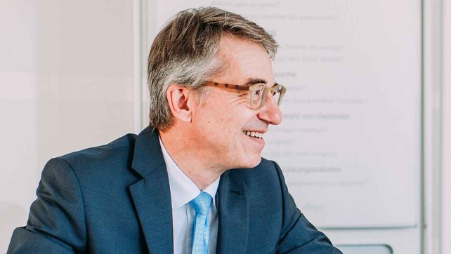 Dr. Rolf Nagel Dr. Rolf Nagel